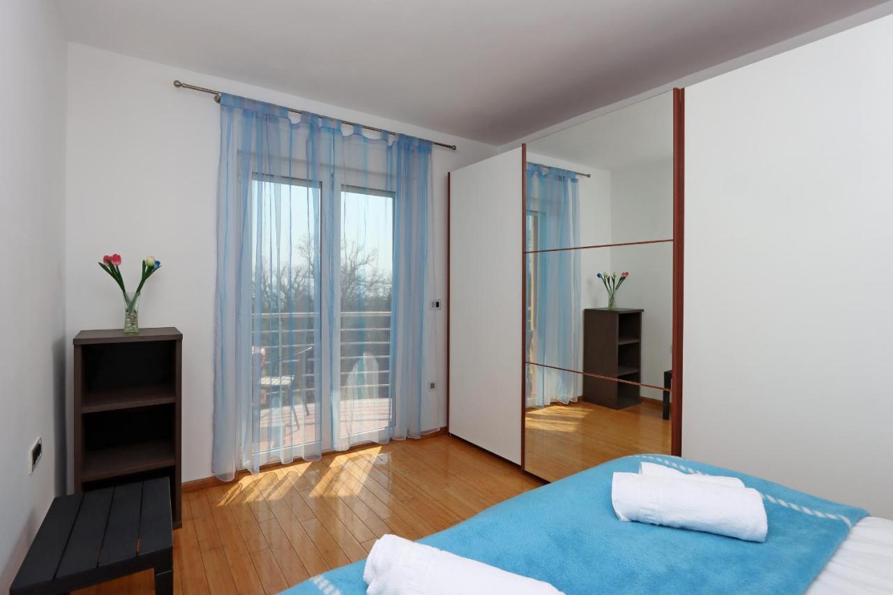 Starry Night - Smart Tv, Extra Big Bed, Big Bathtub, Private Parking, Sea View, Wifi, 2Bedrooms Volosko Kültér fotó