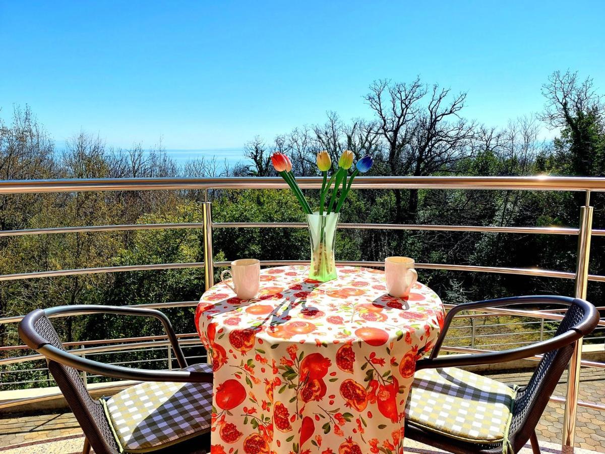 Starry Night - Smart Tv, Extra Big Bed, Big Bathtub, Private Parking, Sea View, Wifi, 2Bedrooms Volosko Kültér fotó
